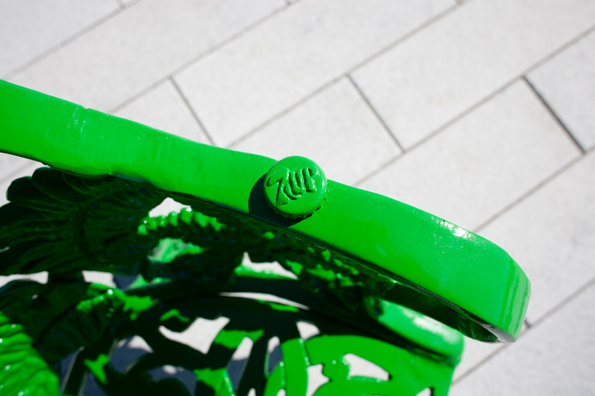 detail: 7up bottle cap